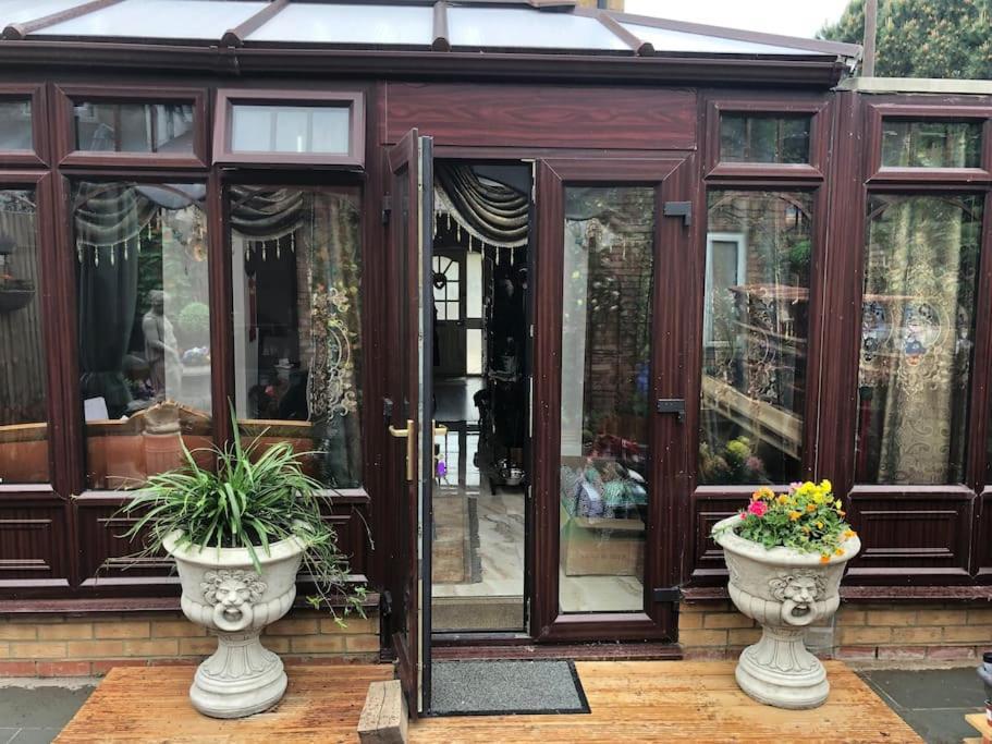 Cheerful 4 Bedroom House With Garden Free Parking Лондон Екстер'єр фото