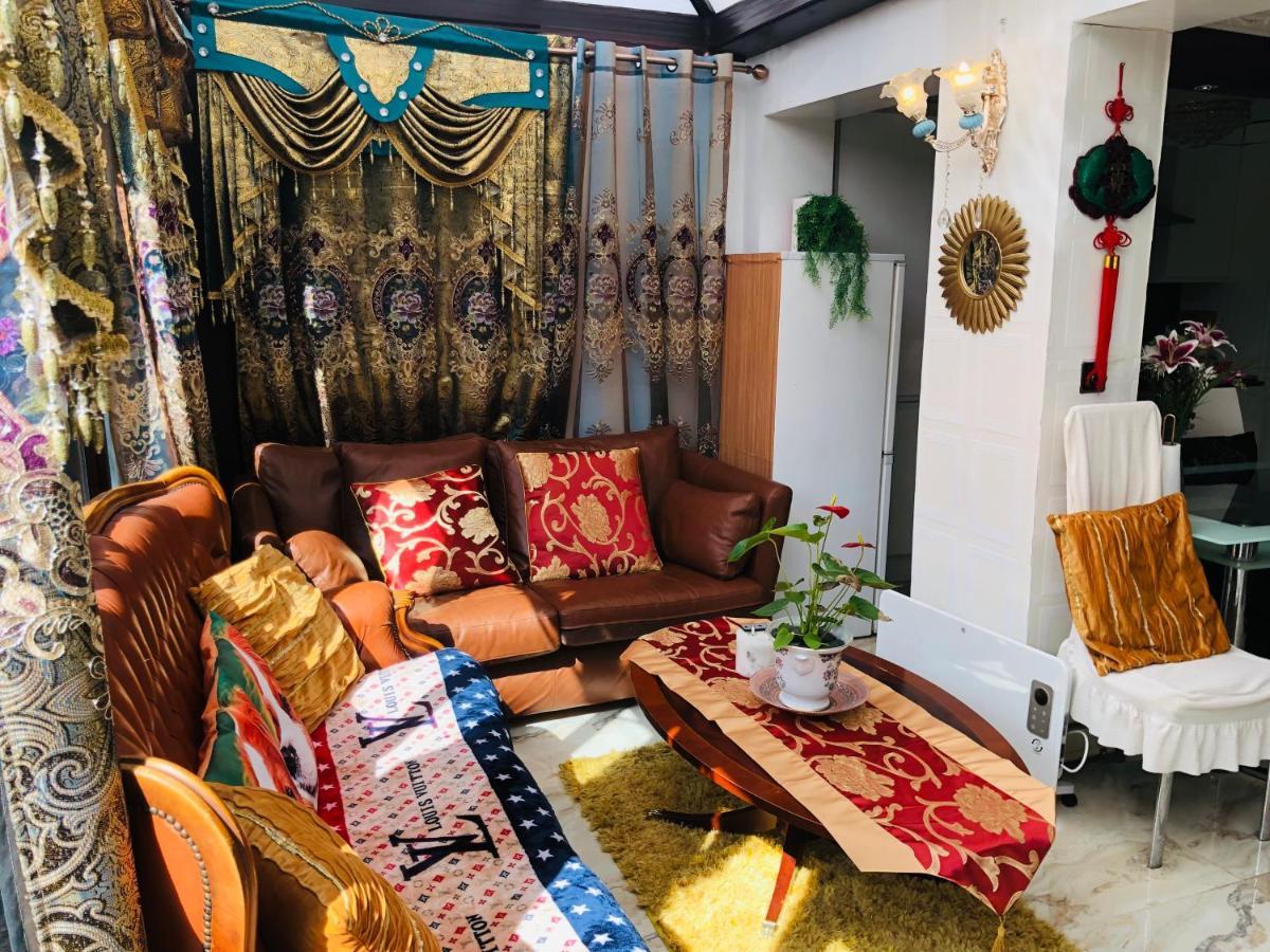 Cheerful 4 Bedroom House With Garden Free Parking Лондон Екстер'єр фото
