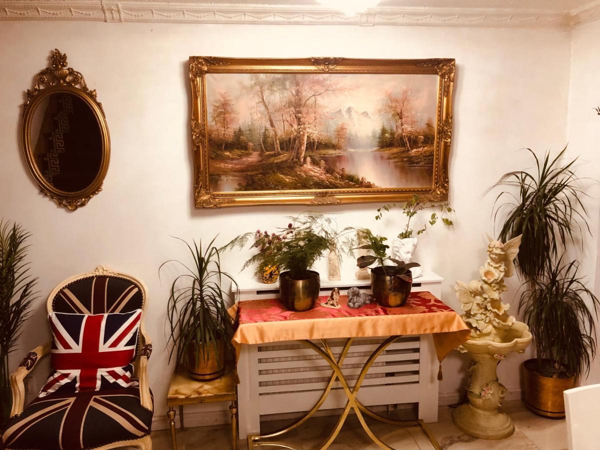 Cheerful 4 Bedroom House With Garden Free Parking Лондон Екстер'єр фото