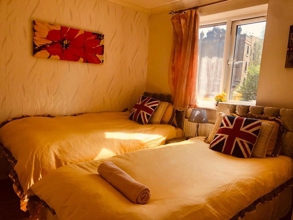 Cheerful 4 Bedroom House With Garden Free Parking Лондон Екстер'єр фото