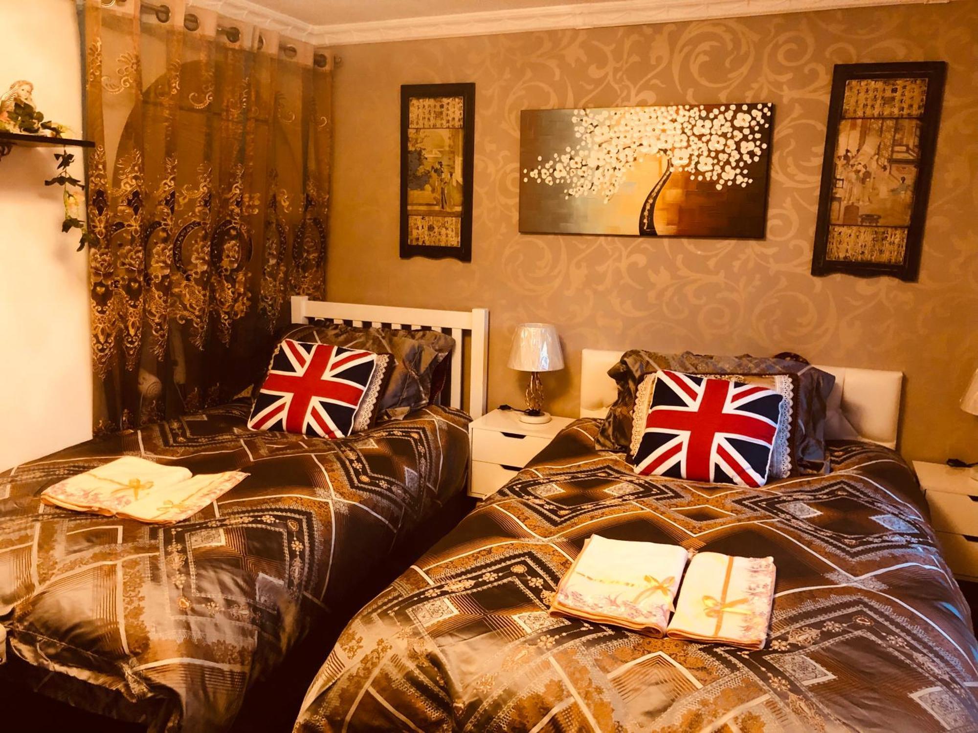 Cheerful 4 Bedroom House With Garden Free Parking Лондон Екстер'єр фото