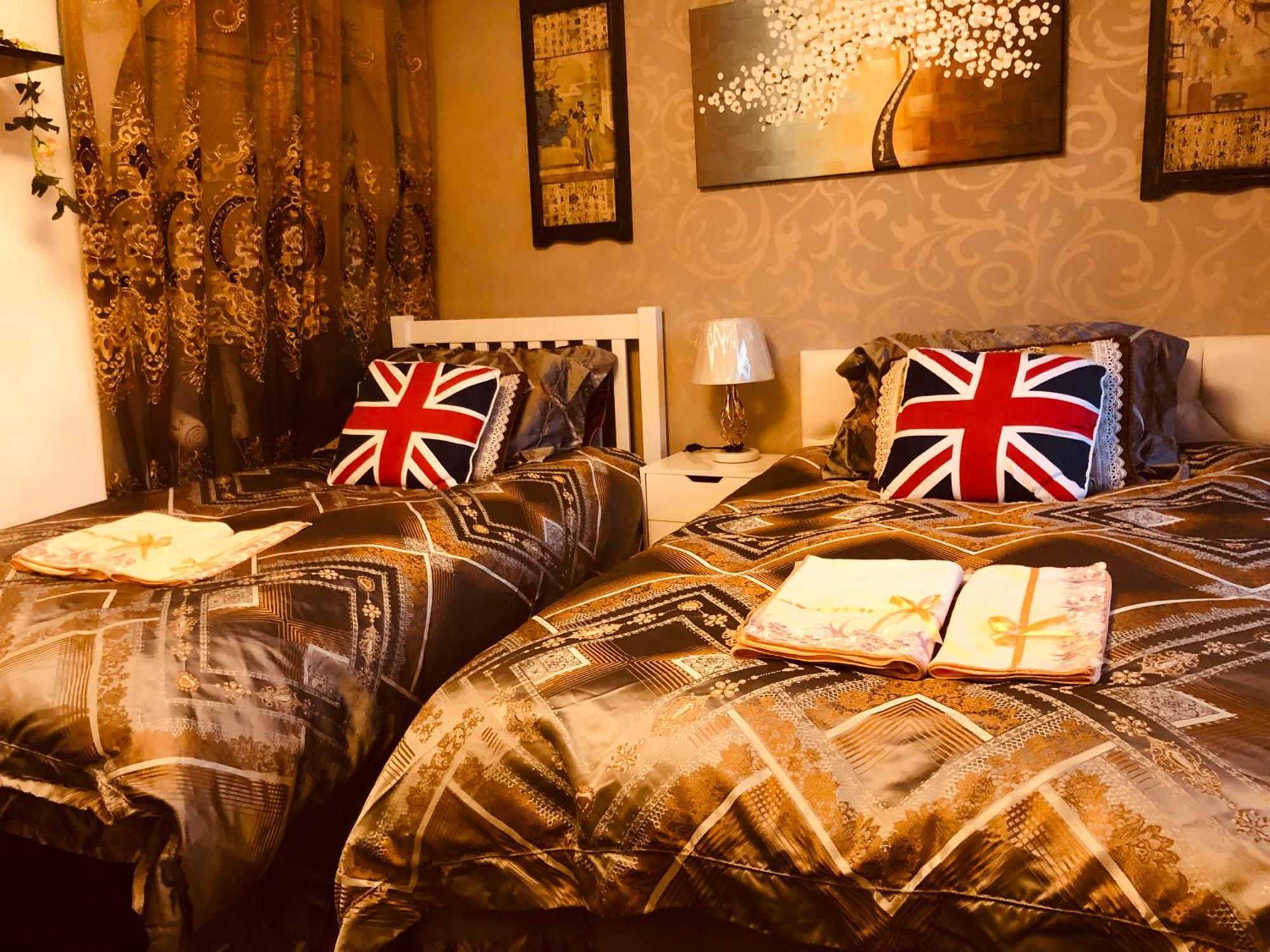 Cheerful 4 Bedroom House With Garden Free Parking Лондон Екстер'єр фото